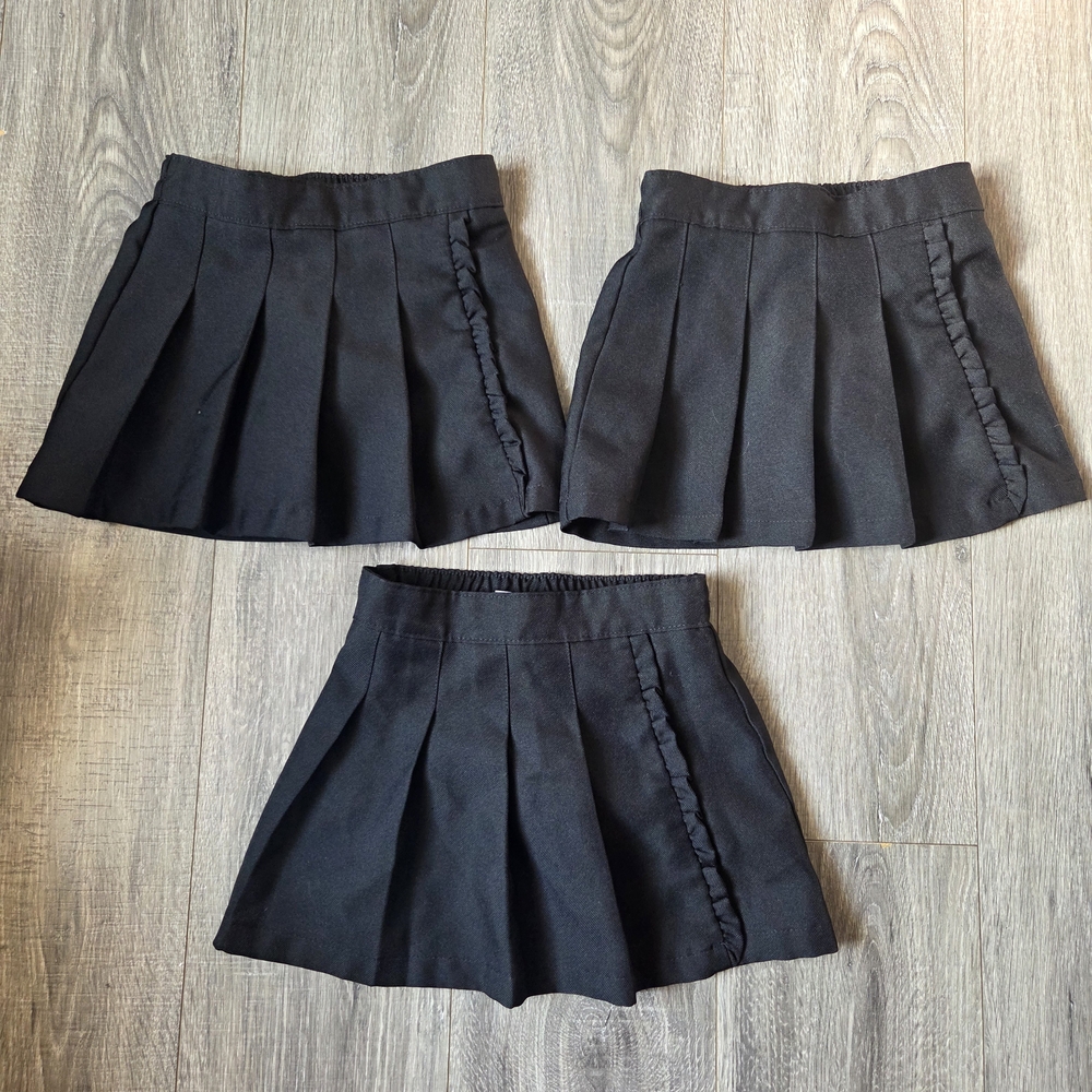Girls Set Of 3 Black Pleated Ruffle Skorts